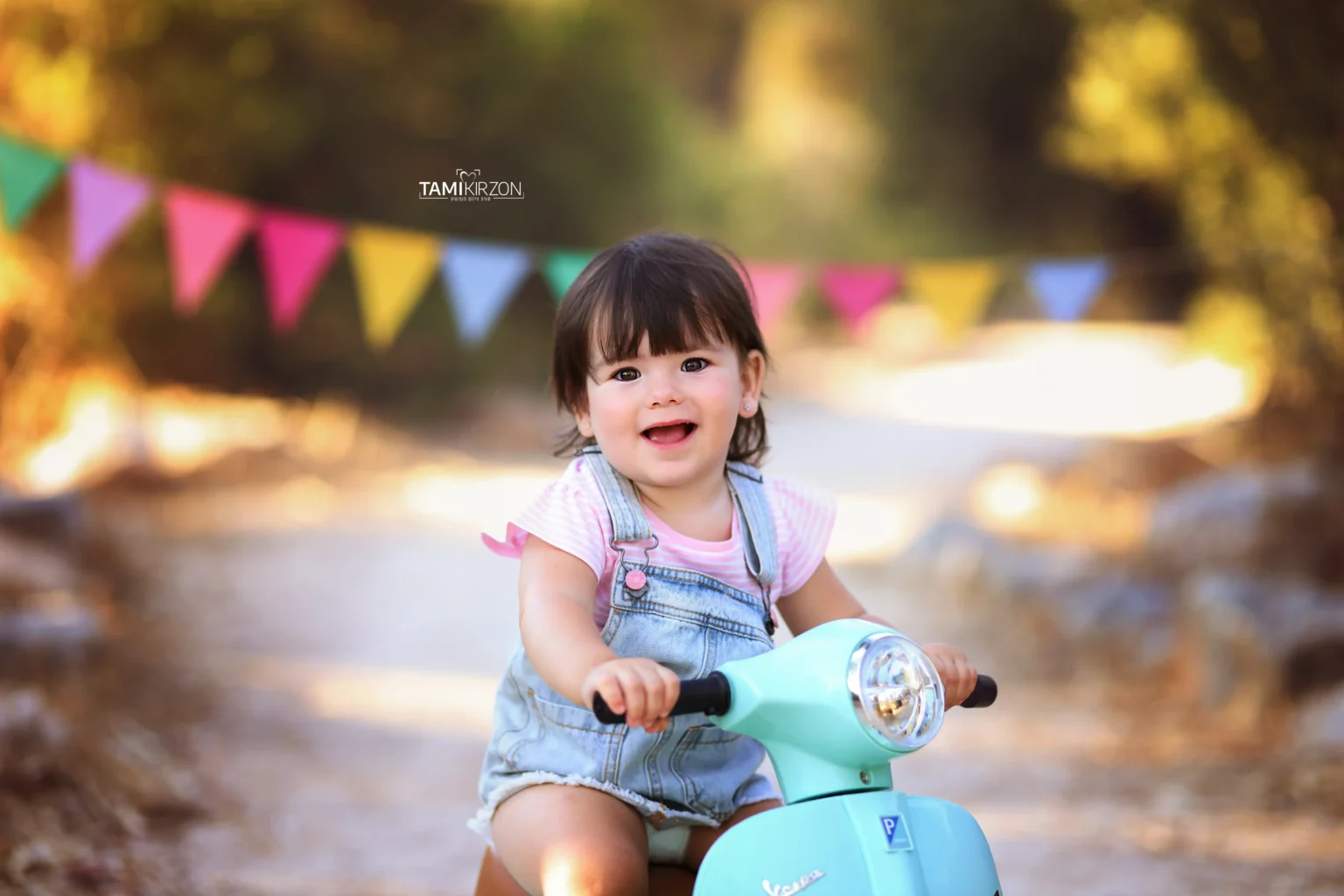 צילומי גיל שנה · תמי קירזון