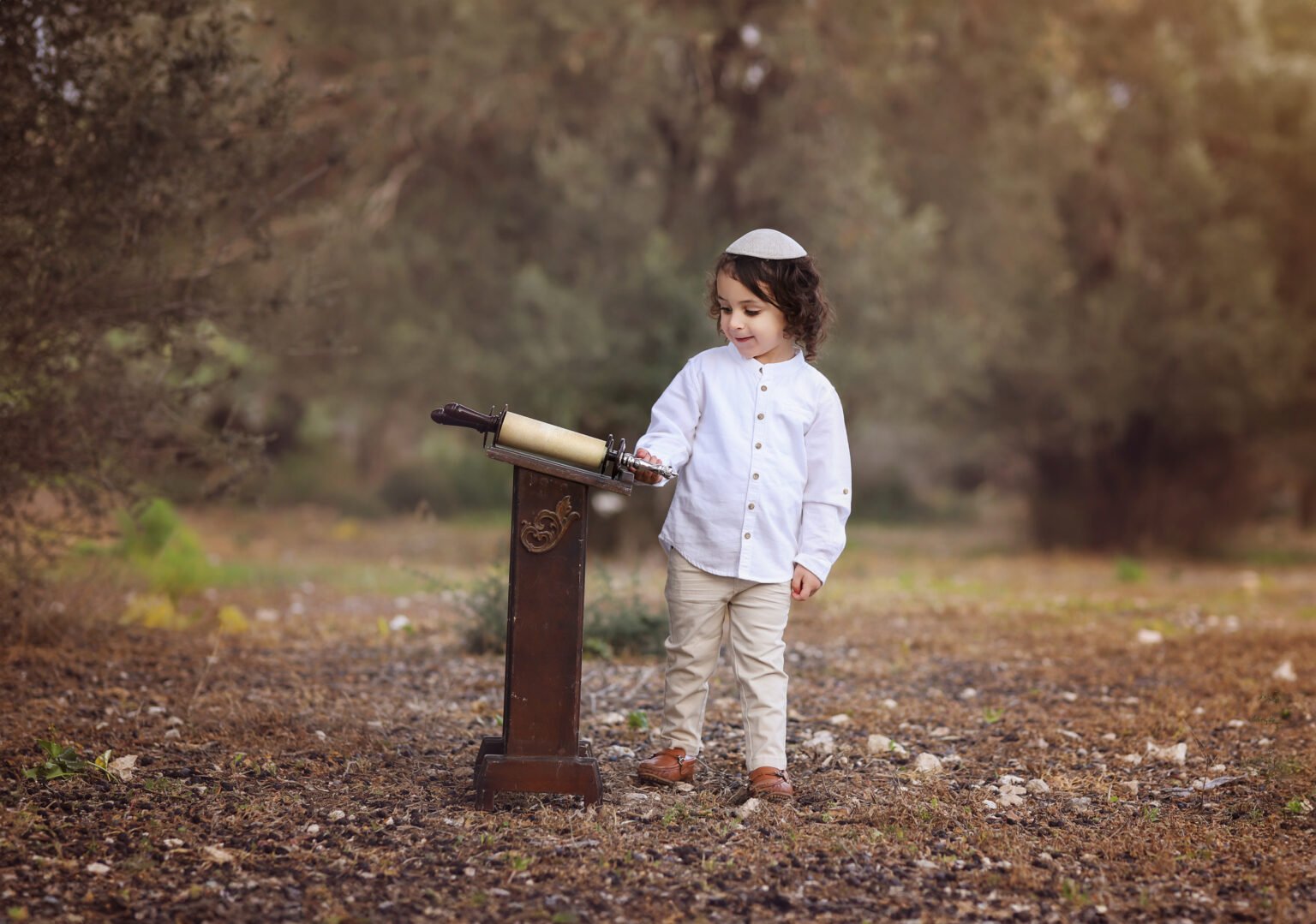 צילומי גיל שלוש · תמי קירזון